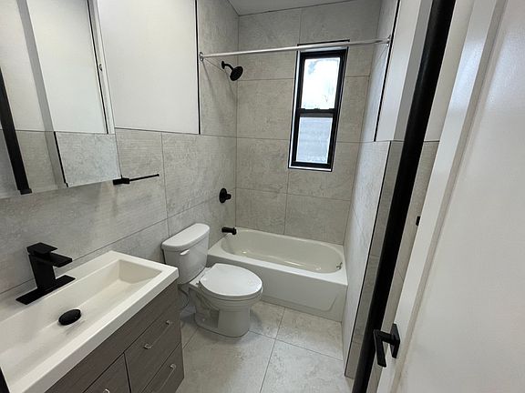5th image of 350 7th St APT C7
