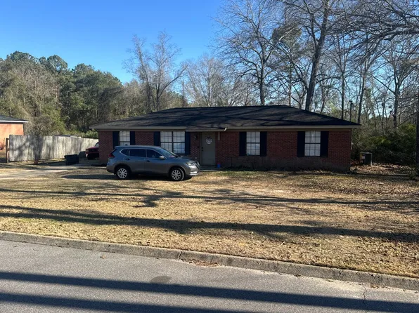 154 Holly St, Ozark, AL 36360