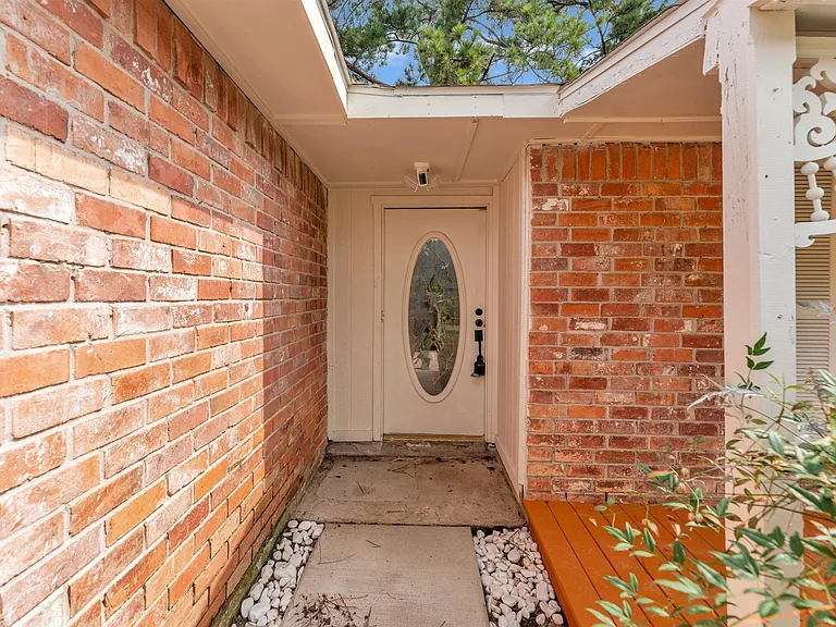 6211 Coachgate Dr — Photo 8