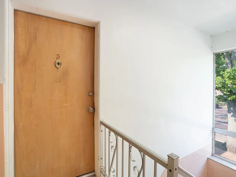 5205 Jamieson Ave — Photo 15
