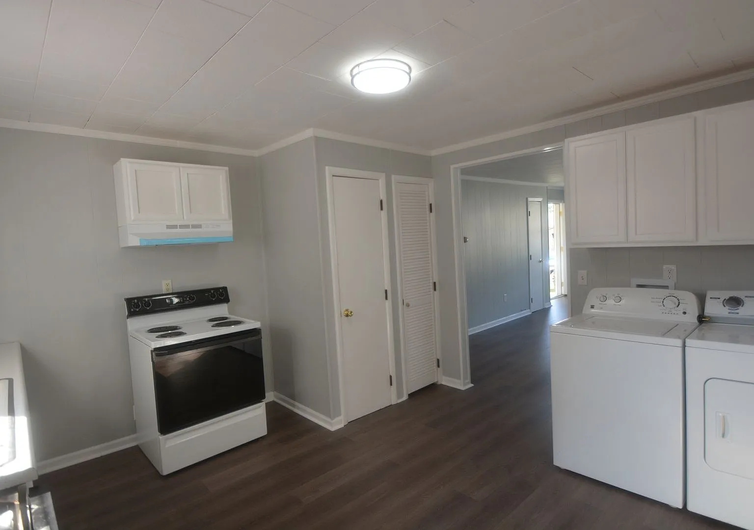 Updated and Charming 2 Bedroom 1 Bathroom - Great 2 Bedroom, 1 Bath in Smyrna — Photo 4