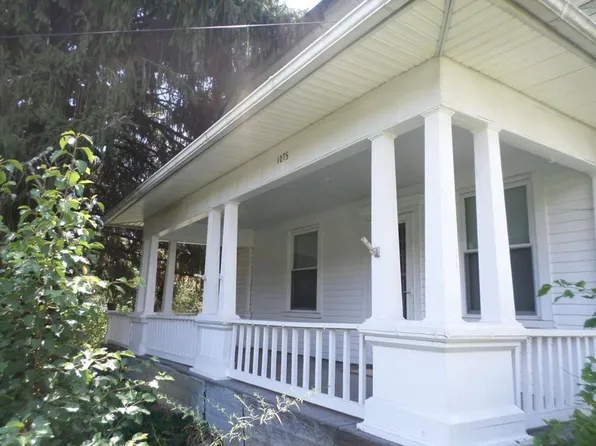 1075 Cambria St NE, Christiansburg, VA 24073