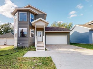 206 W Main St, Dodge Center, MN 55927