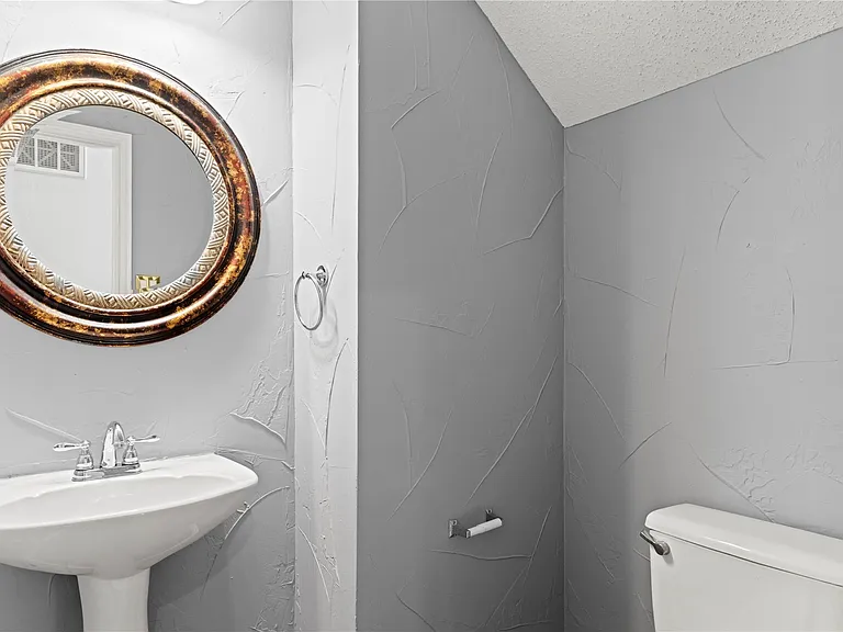 2324 Dyers Oak Dr — Photo 20