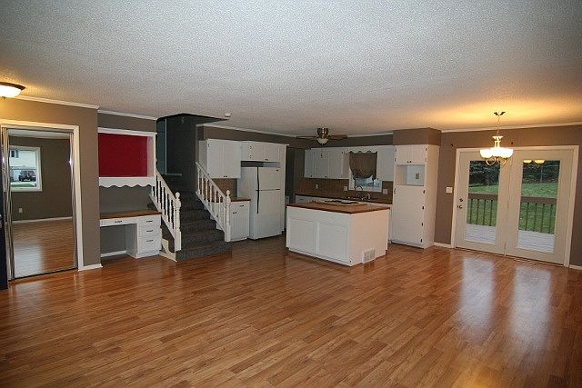 2nd image of 1008 E 8th St S