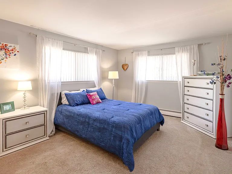 The Wind Song Apartments — Photo 20
