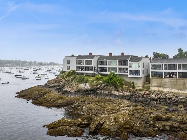 17 Skinners Path, Marblehead, MA 01945