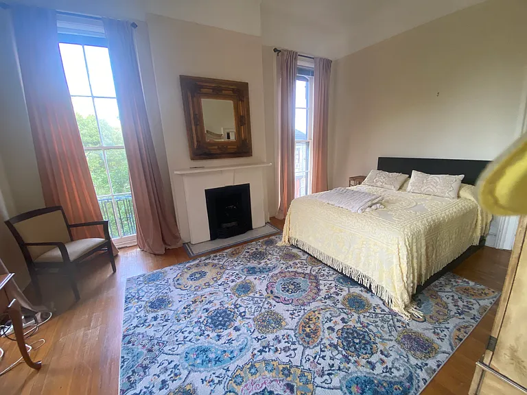 213 E Hall St #C — Photo 6