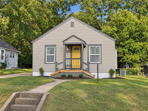 1125 S Dodgion Ave, Independence, MO 64050