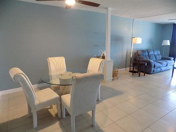 3rd image of 921 Gardenia Dr