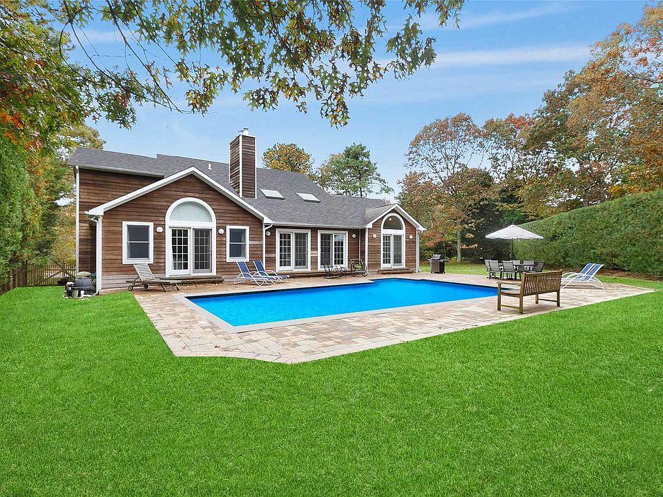1st image of 13 Jeffrey Ln