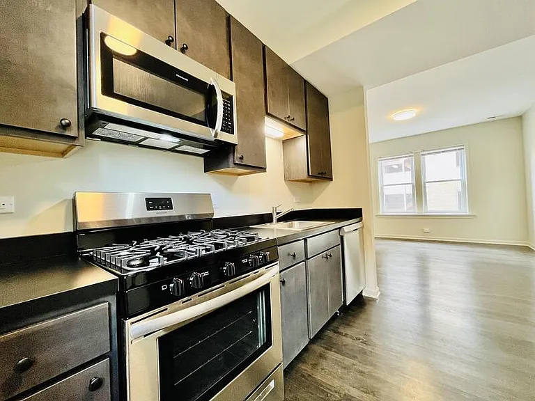 1371 S California Ave #2W — Photo 14