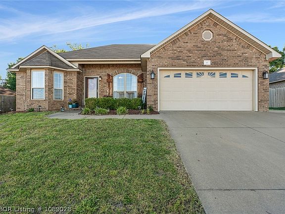 2nd image of 181 Harmony Dr