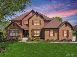 320 Heatherwoode Cir, Springboro, OH 45066