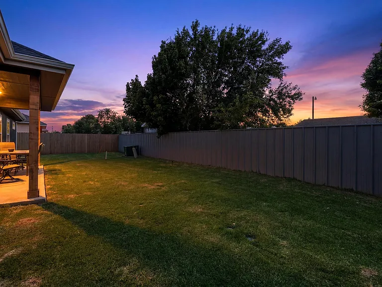 3882 National Dr — Photo 11