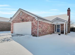 8018 Cloudcroft Ln, Louisville, KY 40220