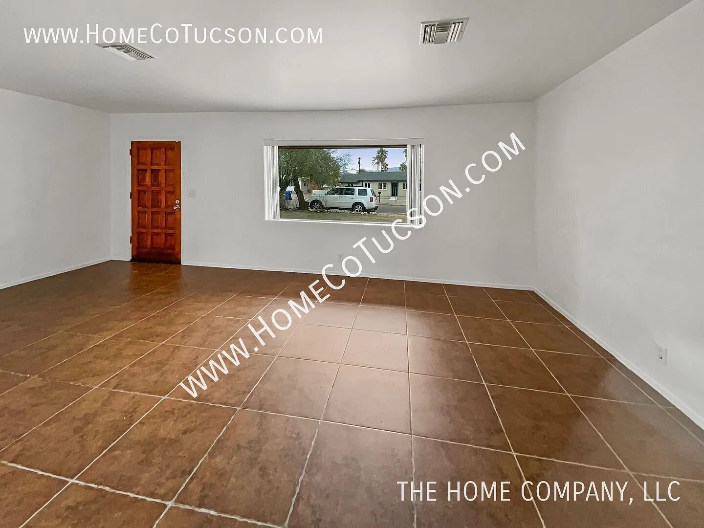 Charming Updated 3-Bedroom Home with Large Yard 4308 E Whitman Street — Photo 4