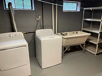 Rented by R New York