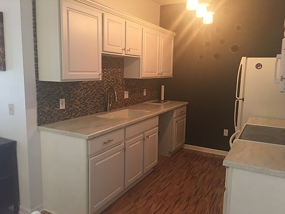 5th image of 4190 Fairview Dr APT 5