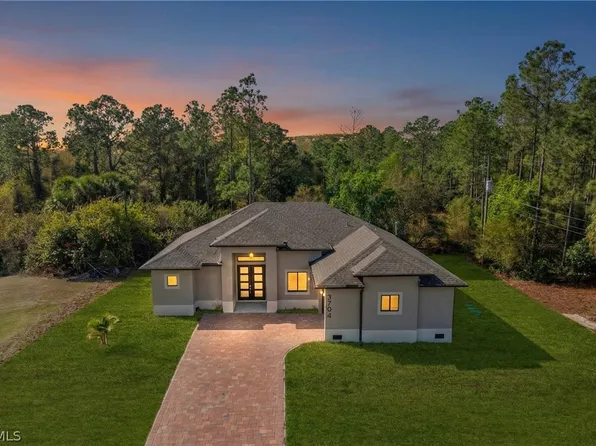 2704 E 15th St, Lehigh Acres, FL 33972