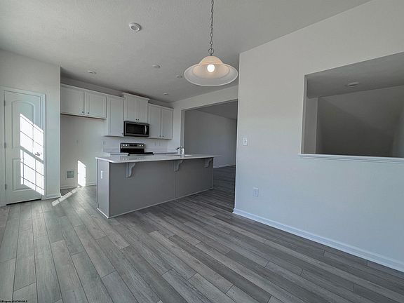 4th image of 715 Mulligan Ct