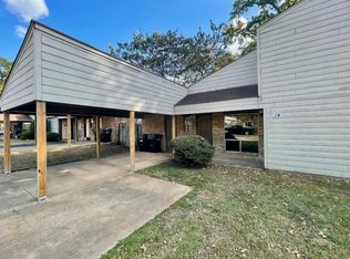 14 Creekmont Ln, Longview, TX 75605