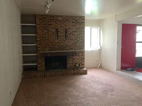 3rd image of 3310 Berwyn Ave Unit 112
