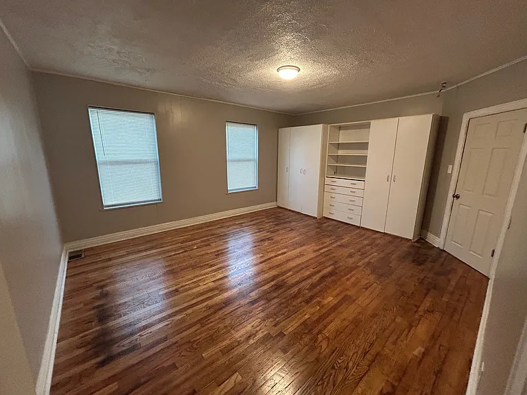290 Liberty St #13 — Photo 9