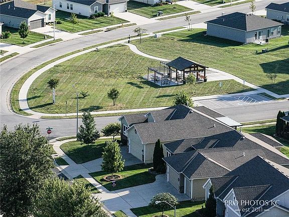 5th image of 2003 Creek View Ln