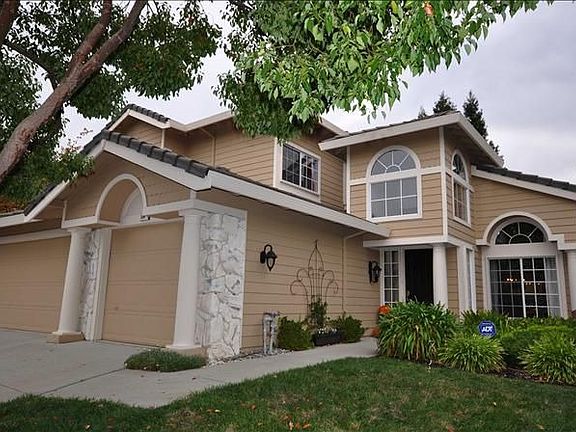 4th image of 504 Honey Lake Ct