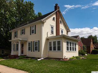 325 10th St NW, Mason City, IA 50401