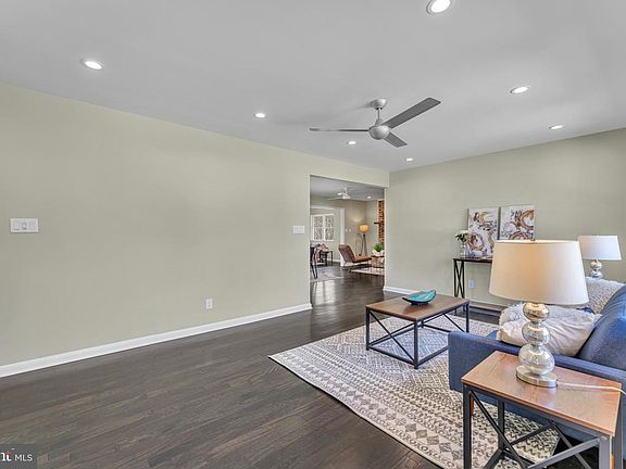 5th image of 1736 Winslow Rd