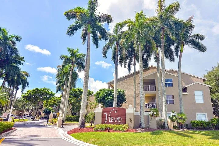 1845 Palm Cove Blvd — Photo 3