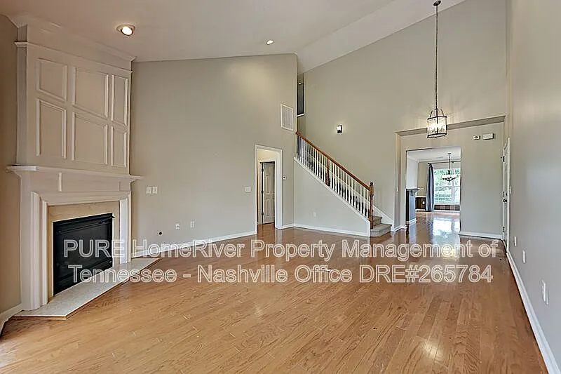 3 bed, 2.5 bath, 2156 sqft, $2,499 — Photo 4