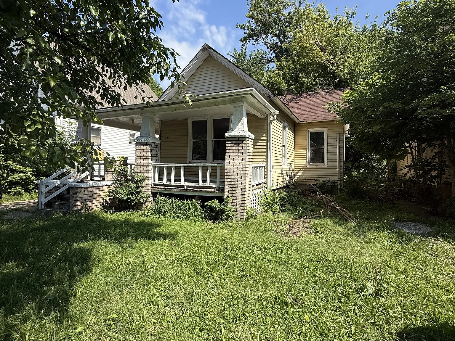 A Move In Ready 3 Bedroom Home Available for Only $870/Month — Photo 1