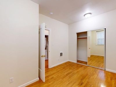 470 14th St #4 - Image 4