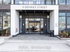 5 Defries St