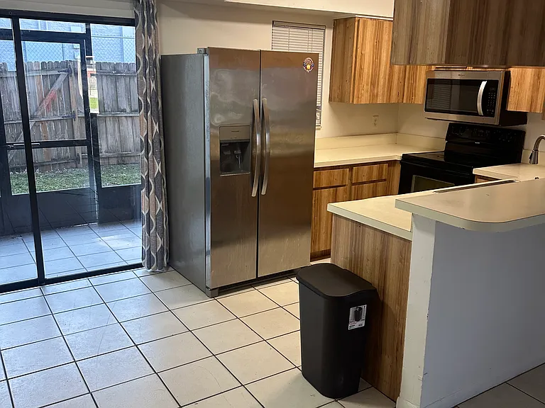 377 Market Sq E — Photo 7