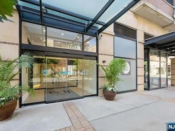 20 Avenue At Port Imperial APT 212, West New York, NJ 07093