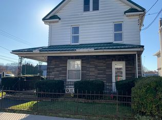 605 Main St APT A, Peckville, PA 18452
