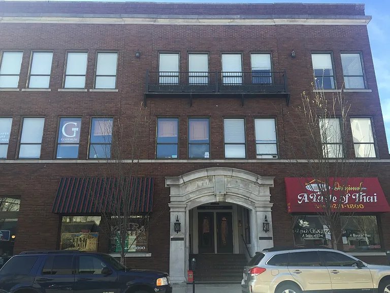 31 E Center St — Photo 1