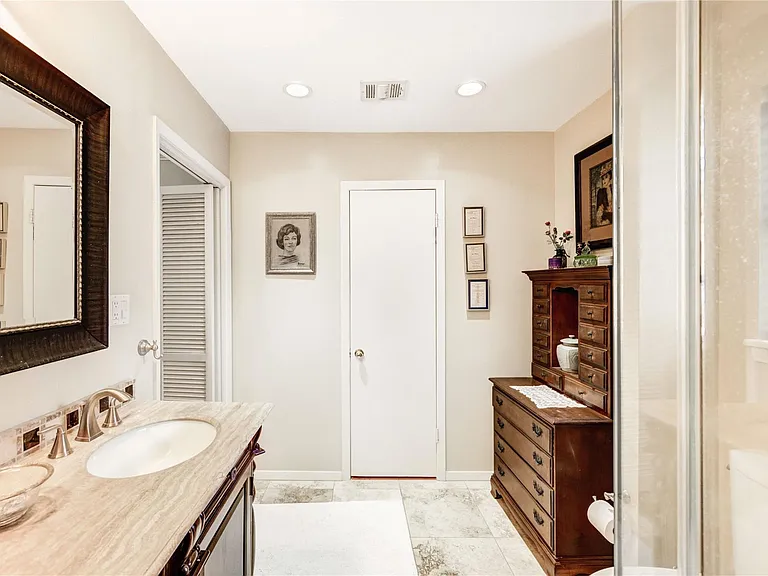2602 Briarbrook Dr — Photo 15