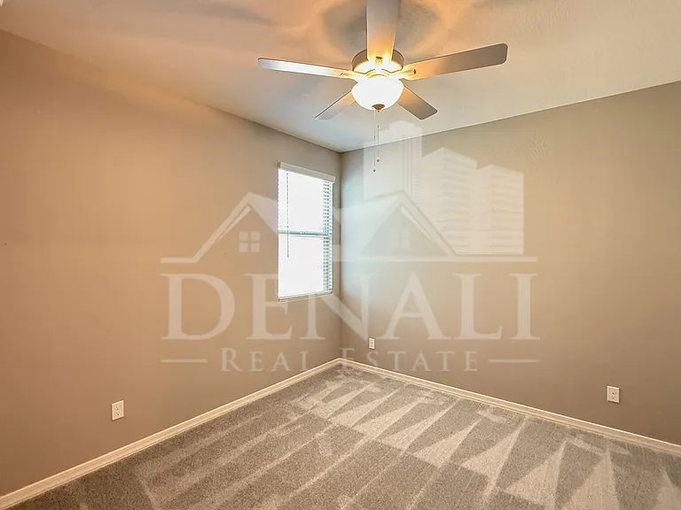 15068 W Pierce St — Photo 25