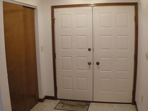 4th image of 1213 Darvyville Dr