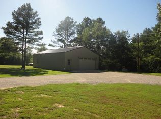 560 Dennis Latham Rd, Beech Bluff, TN 38313