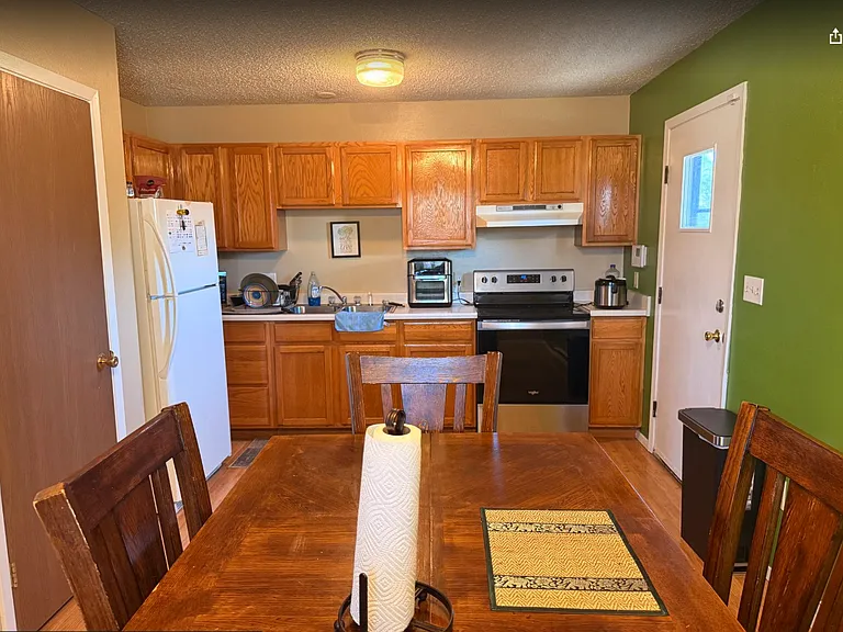 224 Jefferson St — Photo 16