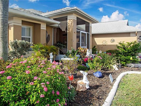 4th image of 308 Caloosa Palms Ct