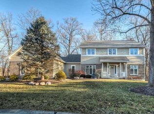 2109 Oak Crest Manor Ln, Ballwin, MO 63011