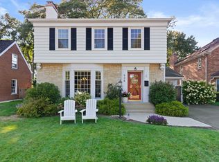 934 Rolling Pass, Glenview, IL 60025