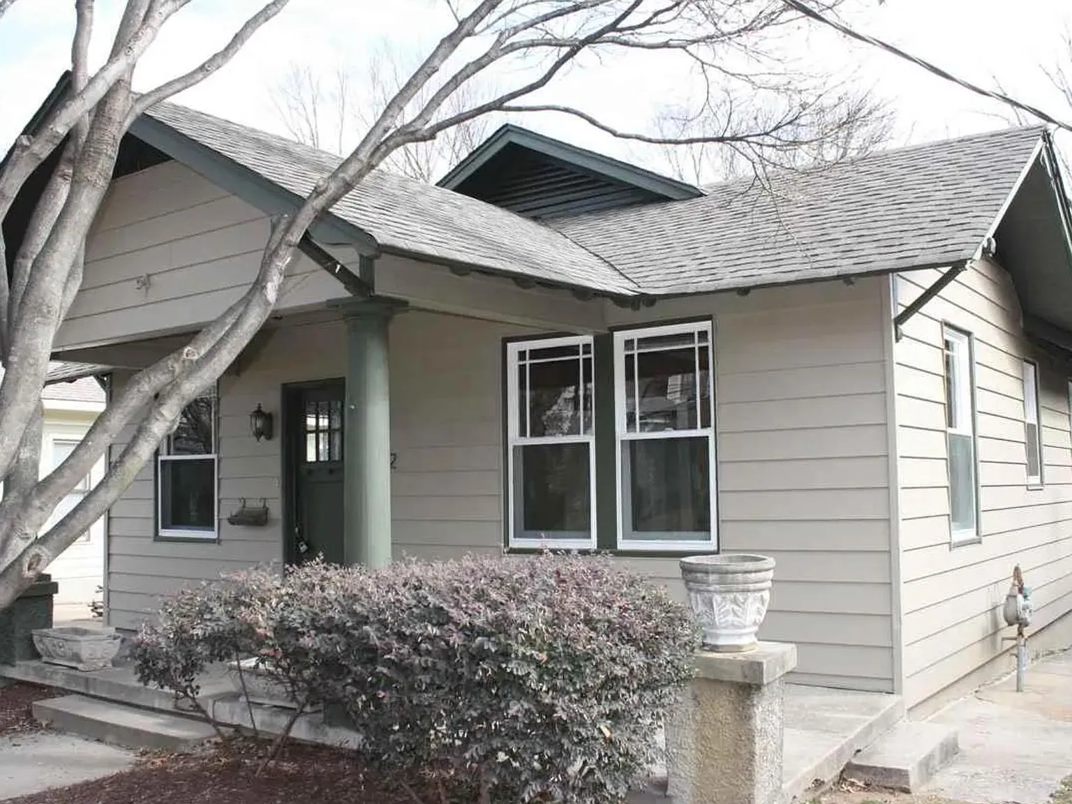 222 S Edgewood St — Photo 2
